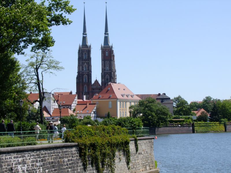 Wroclaw is a pretty city-800